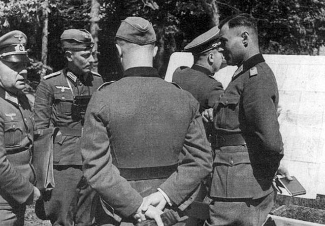 File:VolchovPocket1942-220.jpg