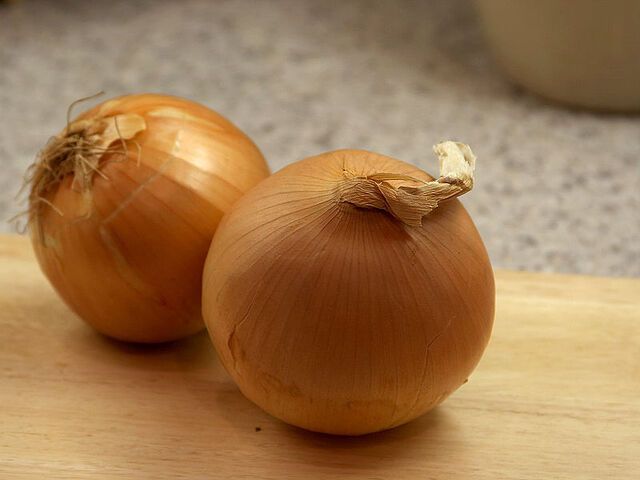 File:800px-YellowOnions.jpg