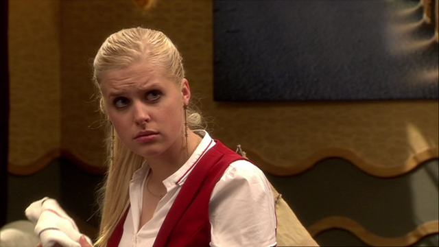 Datei:Victoria behauptet das Tom das Paket hat.png
