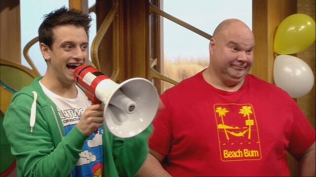 Datei:Flo und Lenny starten den Surfwettbewerb.jpg