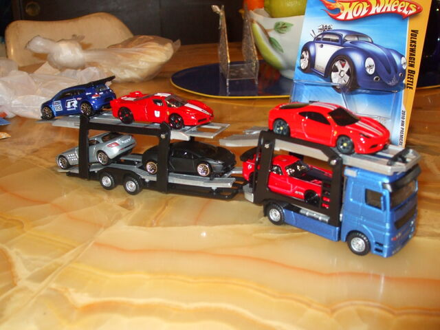 File:Cars.jpg