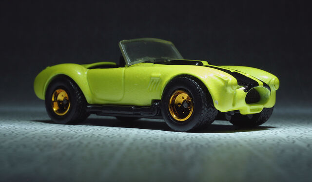 File:Shelby Cobra 427 (1996 FAO Schwarz History).jpg