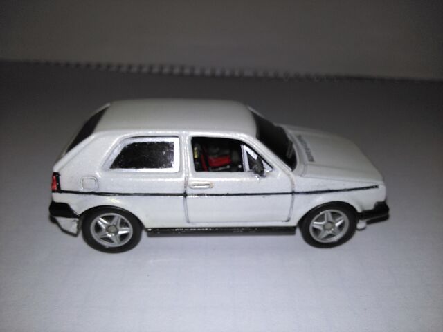 File:Hot wheels VW golf custom2.jpg
