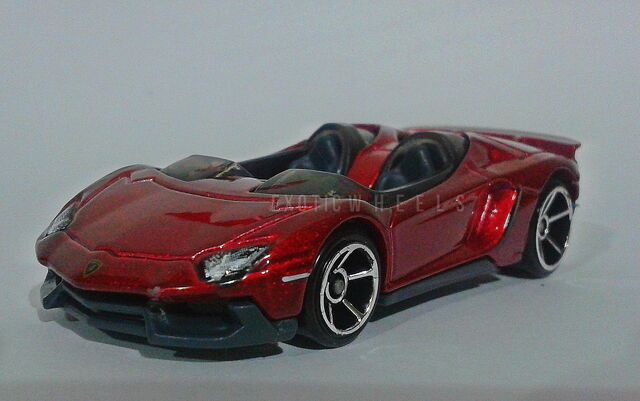 File:Hw 13' aventadar j.jpg