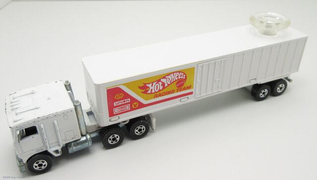 File:Kenworth Van-24688 1.jpg