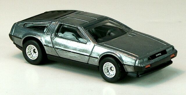File:2012-HWB-DeLoreanDMC12-Silver.jpg
