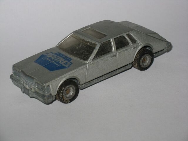 File:Cadillacsevilleclubmdlu.jpg
