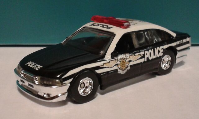 File:HW-police-cruiser-NYPD.jpg