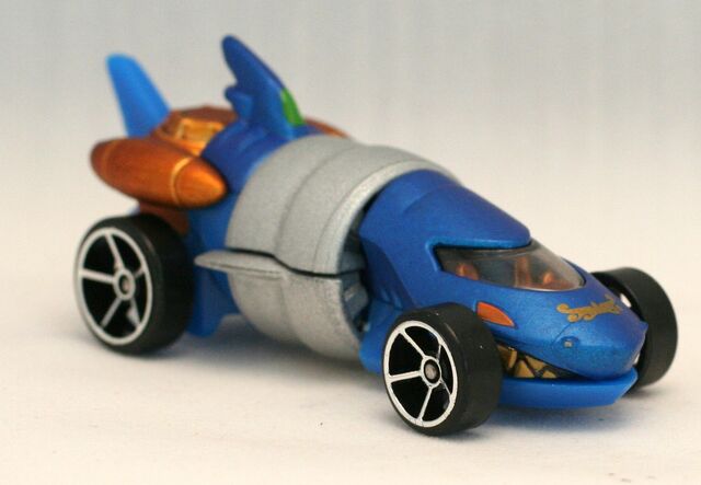 File:2013-PowerRangers-BlueRanger-SharkZord.jpg