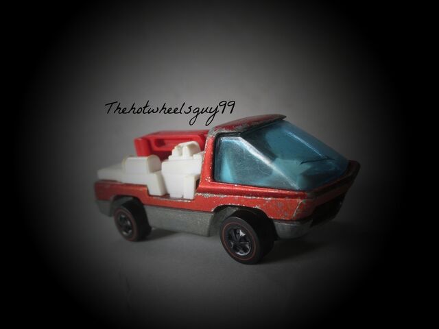 File:Red Snorkel.jpg
