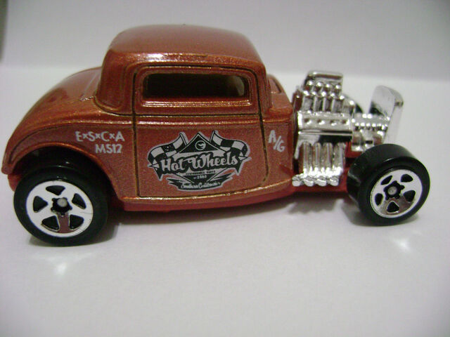File:2008-5P-Customizers Corner Shop-'32 Ford.jpg