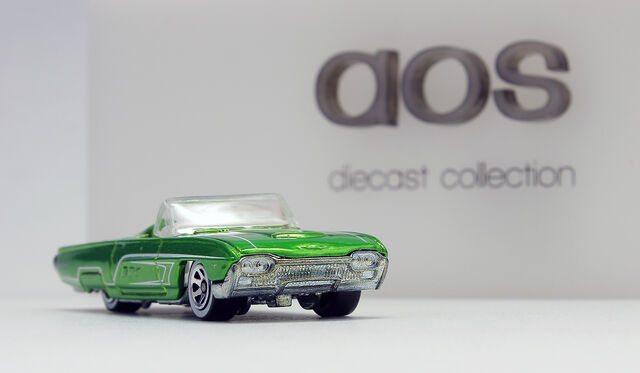 File:Ford T-Bird 1963 (spectraflame green).jpg