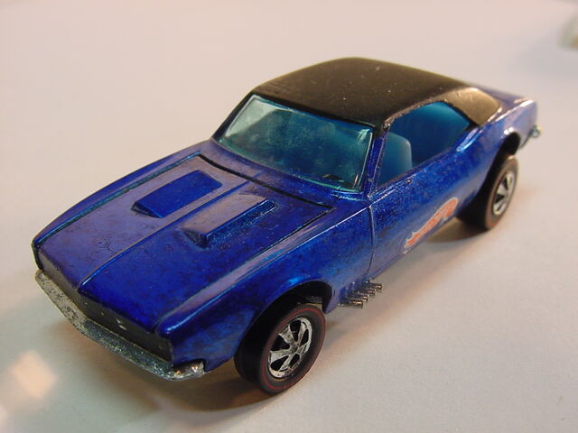 File:Blue on blue HK flyin colors.jpg