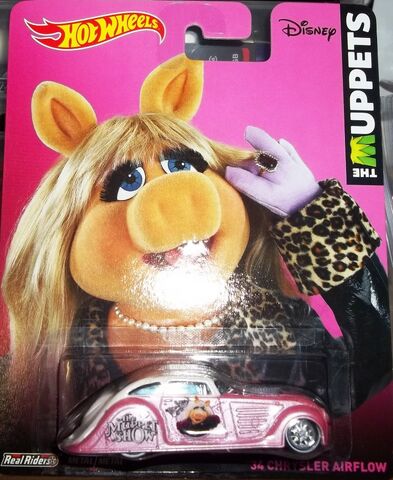File:HW-The Muppets-'34 Chrysler Airflow-Miss Piggy.jpg