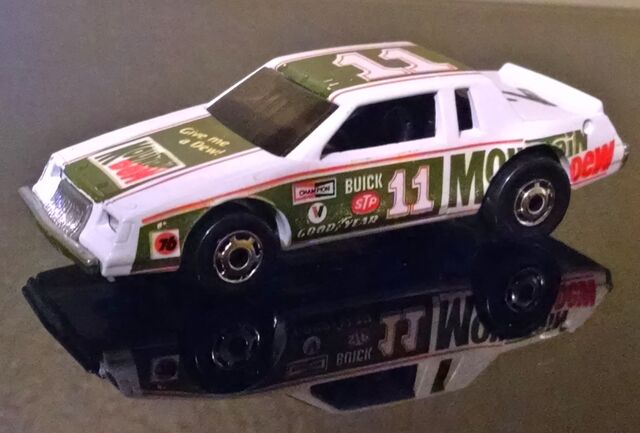 File:NascarStocker(2) 1983.jpg