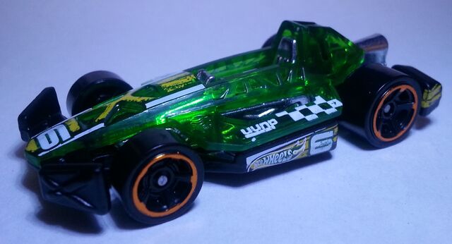 File:HW-2014-162-Arrow Dynamic-TrackAces.jpg