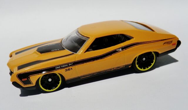 File:'72 Ford Gran Torino Sport.117 2012.jpg