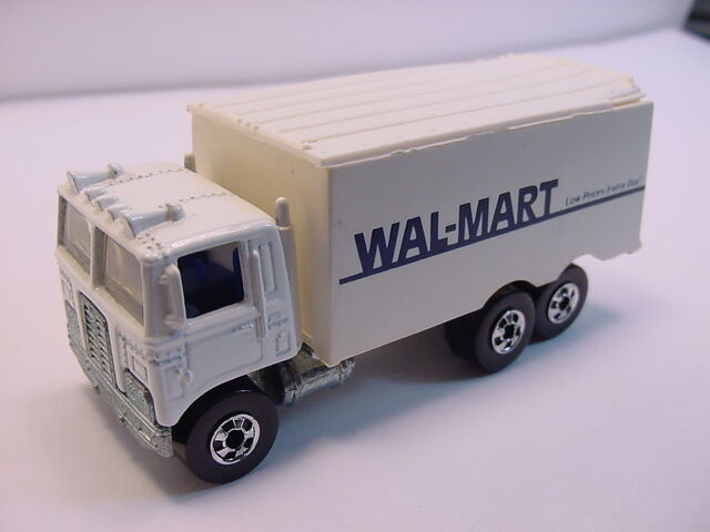 File:1991 hiway hauler Wal-mart.jpg