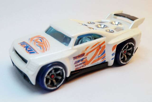 File:Bassline 2006 AcceleRacers.jpg