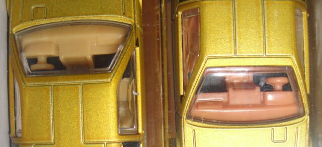 File:Delorean 2010 gold ints.jpg