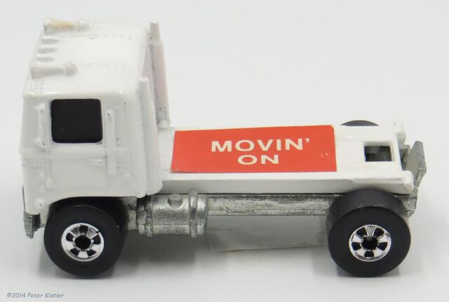 File:Movin On-17602 2.jpg