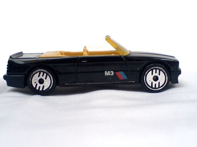 File:1989 BMW 323 Side Right.jpg