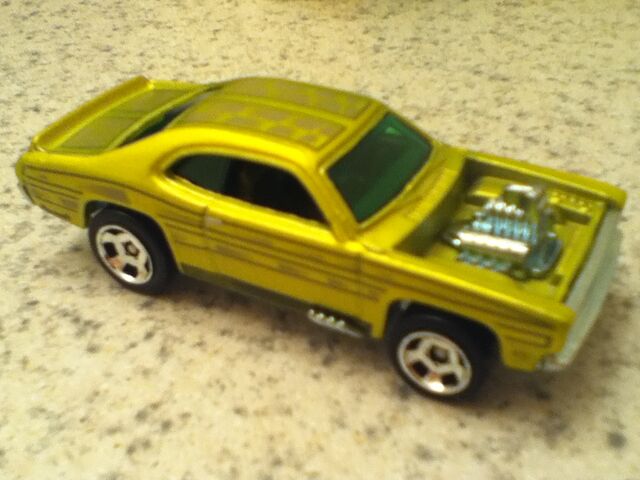 File:Cars 002.jpg