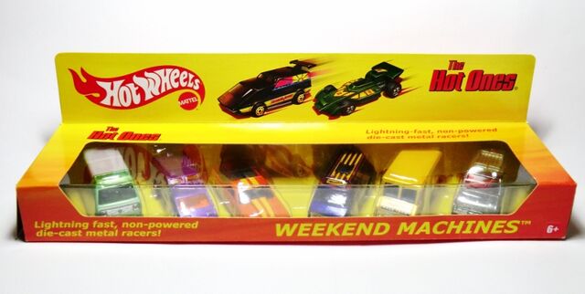 File:2011 Hot Ones Weekend Machines Set.jpg
