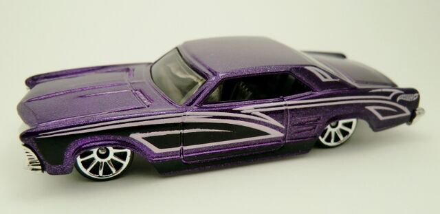 File:'64 Buick Riviera-2013 238 Muscle Mania.jpg