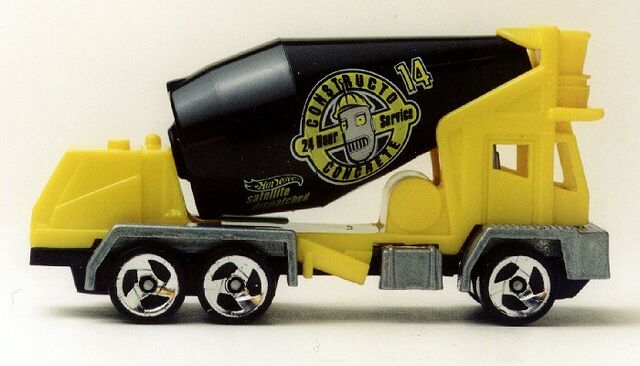 File:OshkoshCementMixer134.jpg