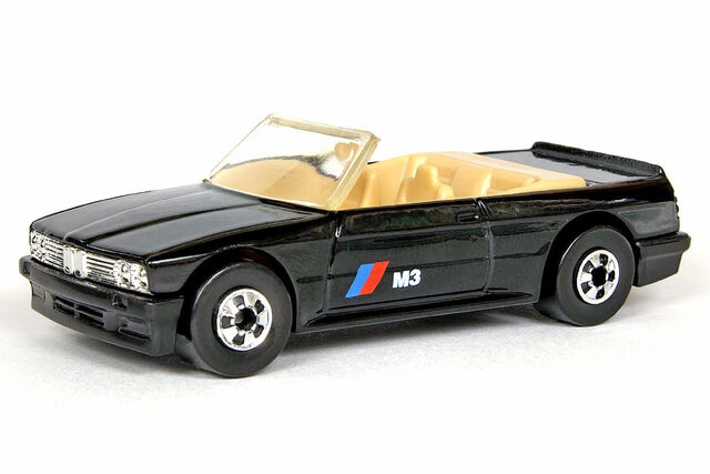 File:BMW 323 - 6359df.jpg