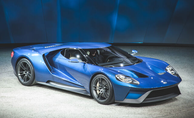 File:2017-ford-gt-official-photos-and-info-news-car-and-driver-photo-654994-s-original.jpg