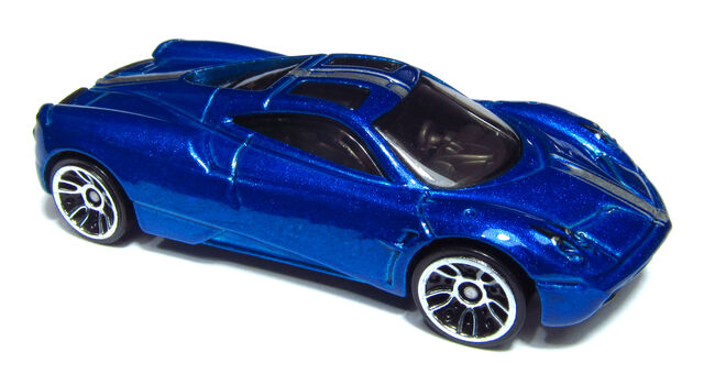 File:2014 BFF97 Pagani Huayra.jpg