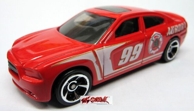 File:'11 Dodge Charger R-T-RED.jpg