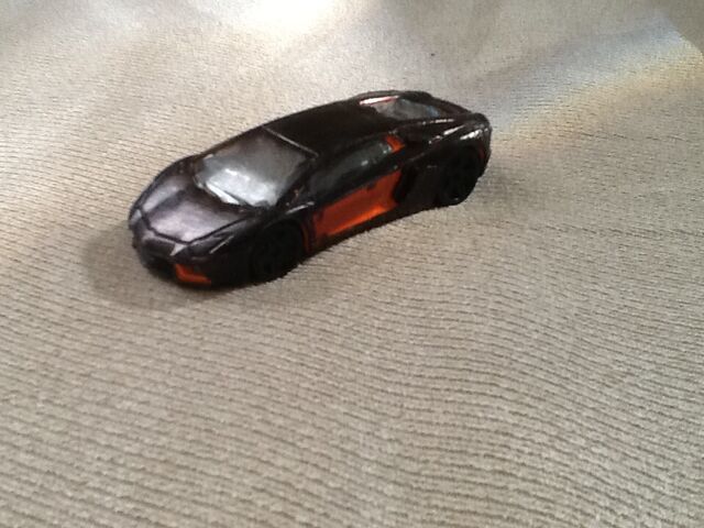 File:Custom aventador .jpg
