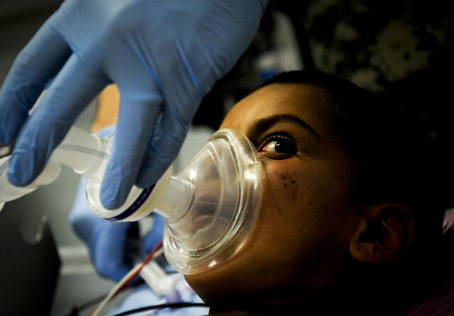File:Preoxygenation before anesthetic induction.jpg