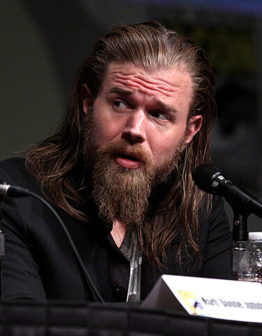 File:469px-Ryan Hurst by Gage Skidmore.jpg