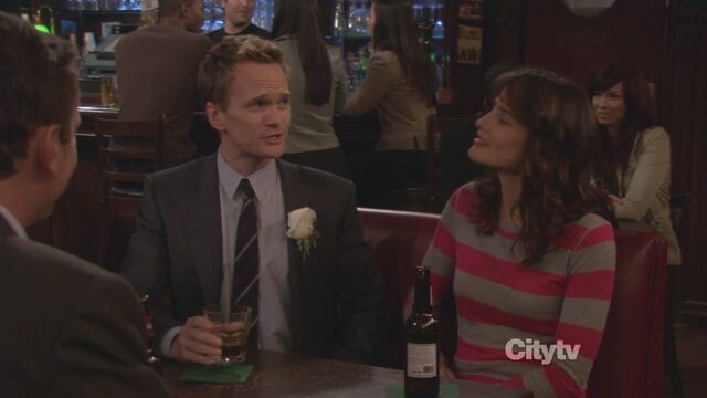 Datei:Barney-Robin-6x09-Glitter-barney-and-robin-17003945-1280-720.jpg