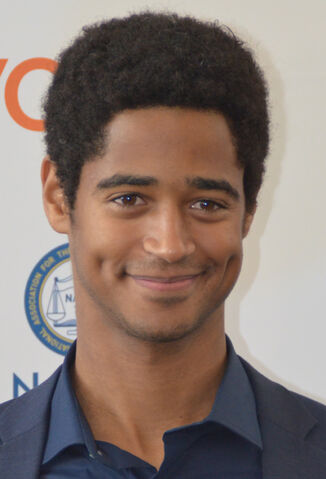 Archivo:Alfred-Enoch.jpg