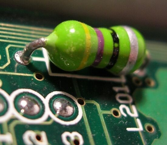 File:Axial-inductor-on-PCB-board.jpg
