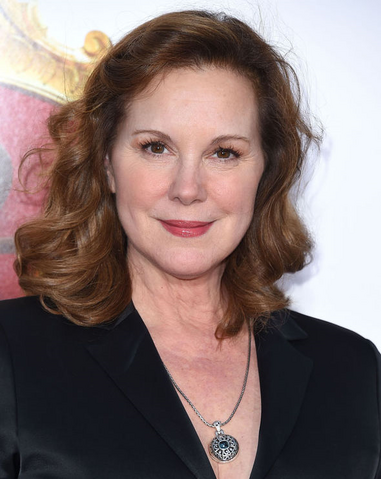 File:Elizabeth Perkins.png