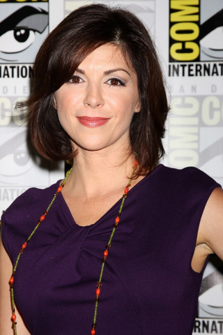 File:Amy Pietz.png