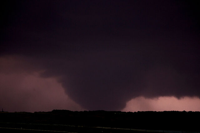 File:Tupelo tornado 2.jpg