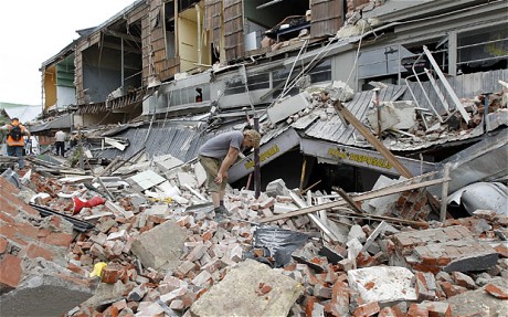 File:Earthquake-rubble.jpg