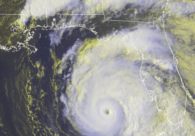 File:Hurricane Dennis 6-9-2005 2115 UTC.jpg