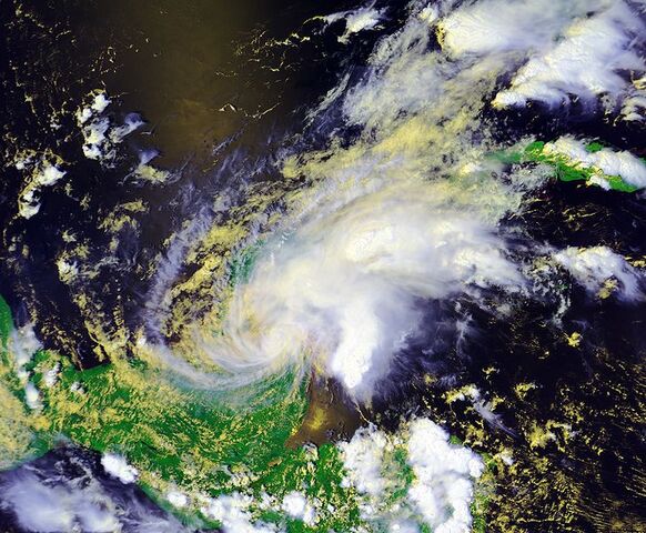 File:TS Chantal 21 aug 2001 1924Z.jpg