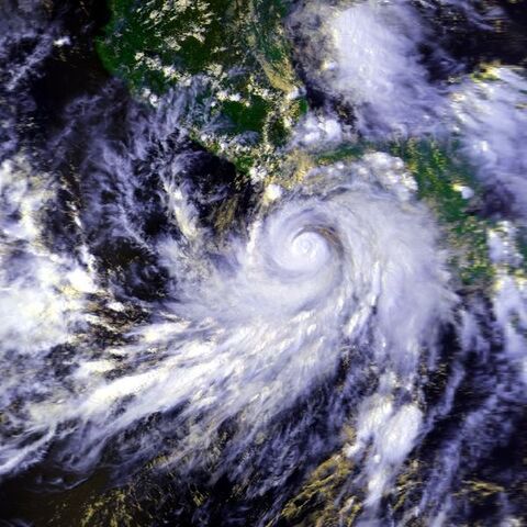 File:Hurricane Pauline 07 oct 1997 2042Z.jpg