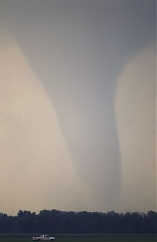 File:Tornado 133.jpg