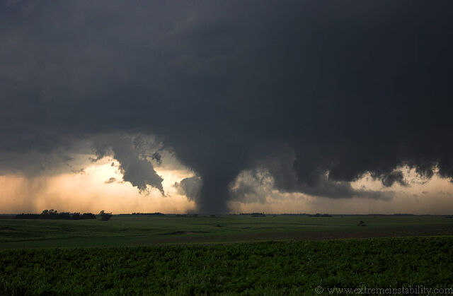 File:Tornado 21.jpg