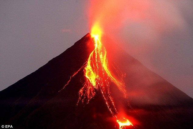 File:Volcanic eruption 8.jpg